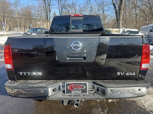 Used 2012 Nissan Titan SV w/ SV Value Truck Pkg image 6