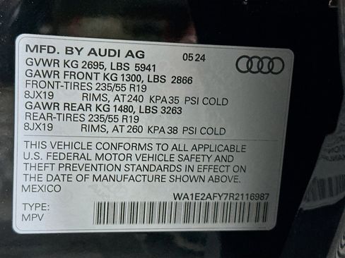 Used 2024 Audi Q5 e Premium Plus w/ Premium Plus Package image 37