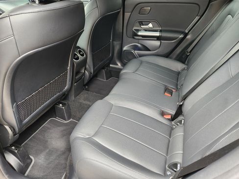 Certified 2025 Mercedes-Benz GLA 250 4MATIC image 15