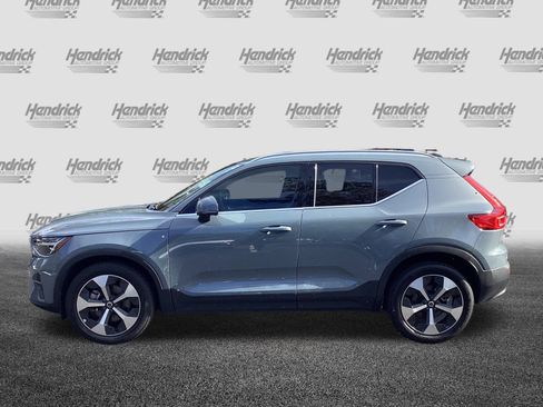 Certified 2023 Volvo XC40 B4 Plus w/ Protection Package Premier image 7