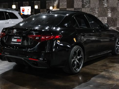 Used 2020 Alfa Romeo Giulia Ti Sport w/ Quick Order Package 22U Sport RWD image 7