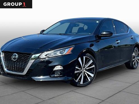 Used 2022 Nissan Altima 2.5 Platinum AWD/4WD image 1