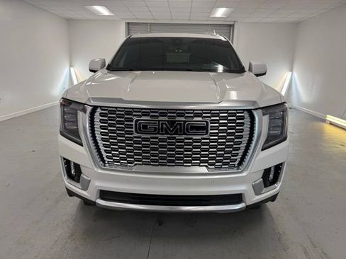 Used 2022 GMC Yukon Denali image 2