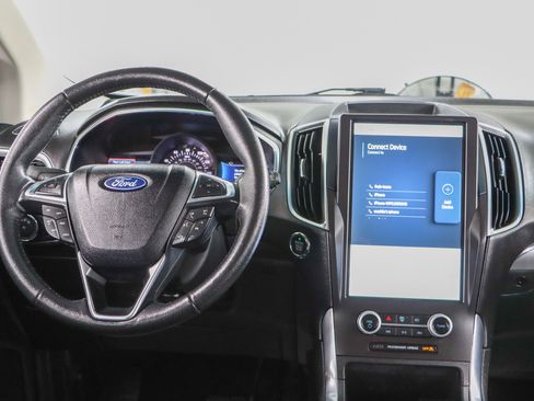 Used 2021 Ford Edge Titanium w/ Cargo Accessory Package FWD image 17