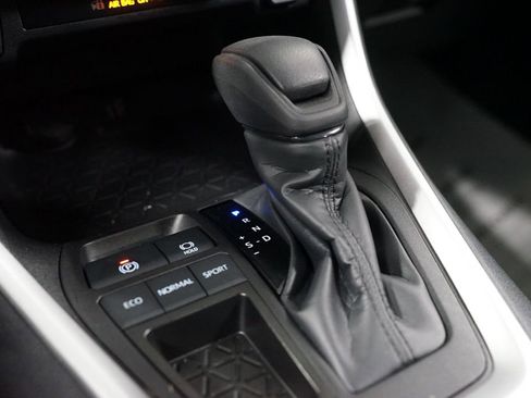 Certified 2024 Toyota RAV4 LE image 21