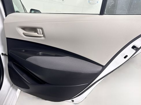 Used 2022 Toyota Corolla LE image 27