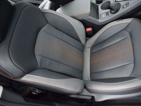 Certified 2025 Subaru Crosstrek 2.5i Limited w/ Crosstrek Mirror Package image 17