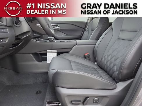 New 2026 Nissan Rogue Platinum w/ Platinum Premium Package AWD/4WD image 11