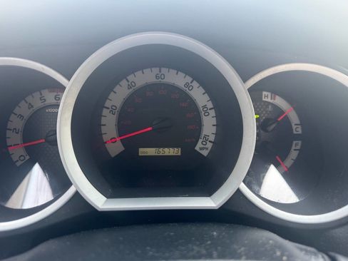 Used 2015 Toyota Tacoma PreRunner w/ SR5 Package image 15