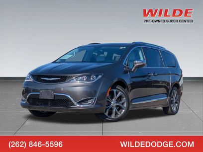 Used 2017 Chrysler Pacifica Limited