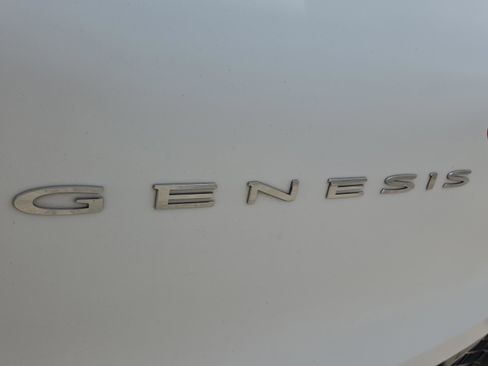 Used 2023 Genesis GV70 2.5T w/ Sport Prestige Package image 31