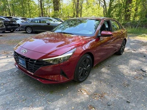 Certified 2023 Hyundai Elantra SEL FWD image 1