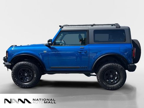 Used 2021 Ford Bronco First Edition AWD/4WD image 2