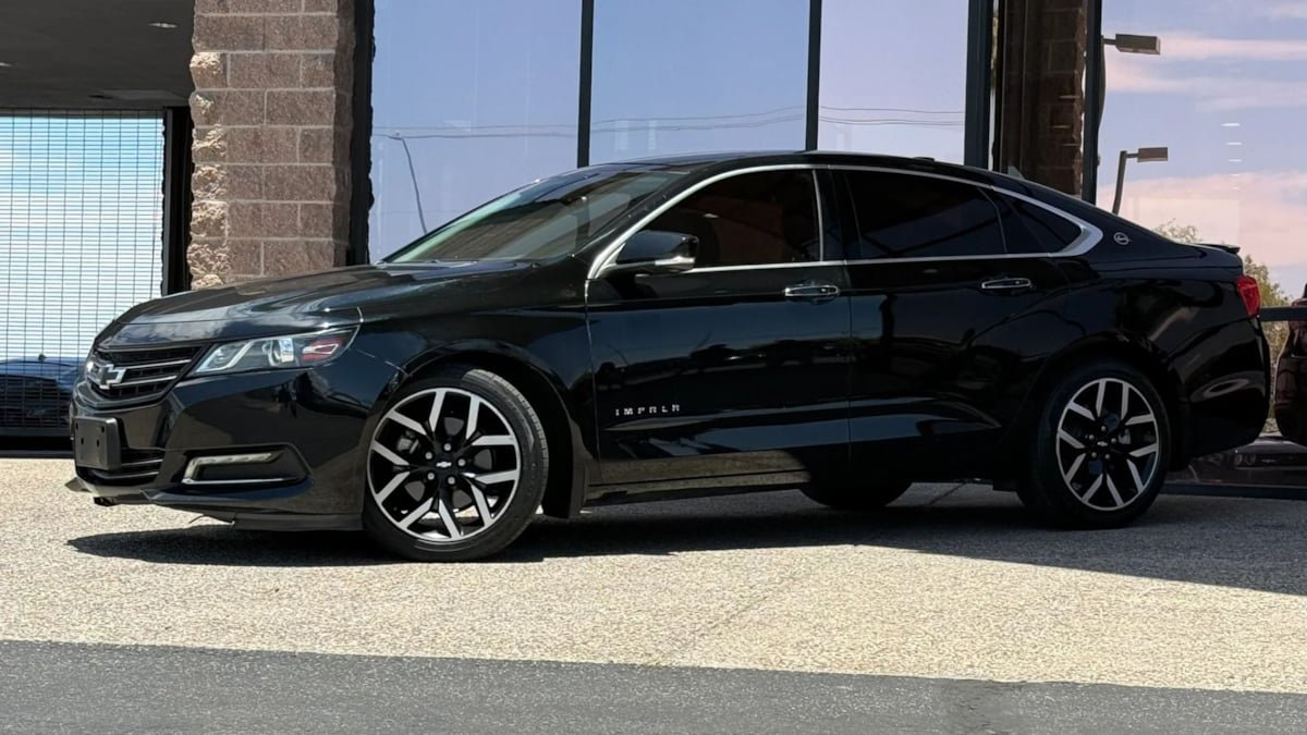 Used 2016 Chevrolet Impala LTZ FWD image 3