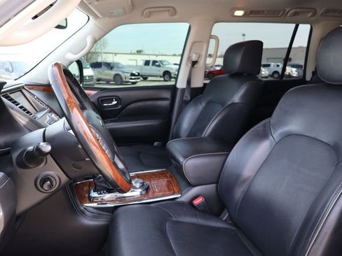 Used 2018 INFINITI QX80 4WD w/ Driver Assistance Package image 2