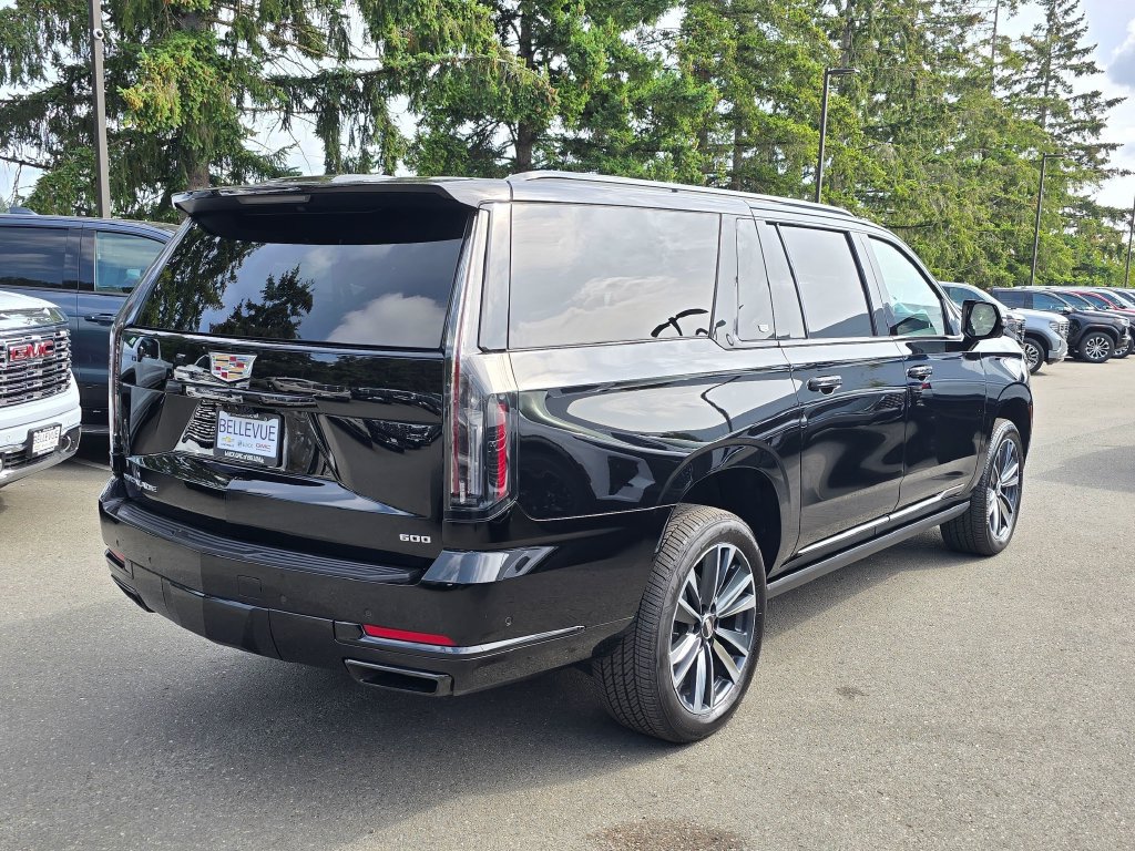 Used 2026 Cadillac Escalade ESV Sport AWD/4WD image 5