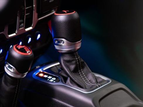 Used 2025 Jeep Gladiator Sport image 26