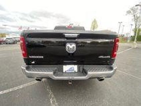 Used 2019 RAM 1500 Laramie AWD/4WD image 14