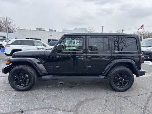 Used 2022 Jeep Wrangler Unlimited Sahara image 21