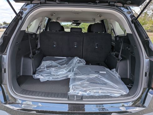 New 2026 Kia Sorento LX FWD image 13