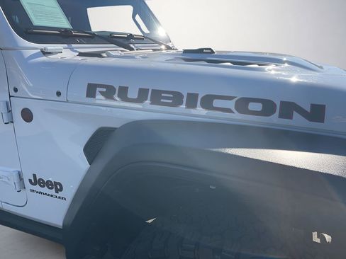 Used 2025 Jeep Wrangler Unlimited Rubicon AWD/4WD image 34