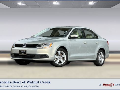 Used 2012 Volkswagen Jetta TDI image 1