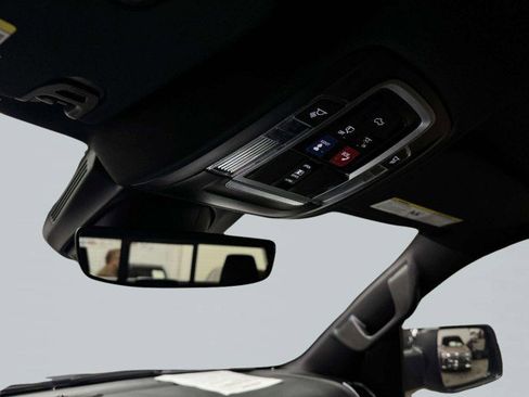 Used 2022 RAM 1500 Laramie image 32