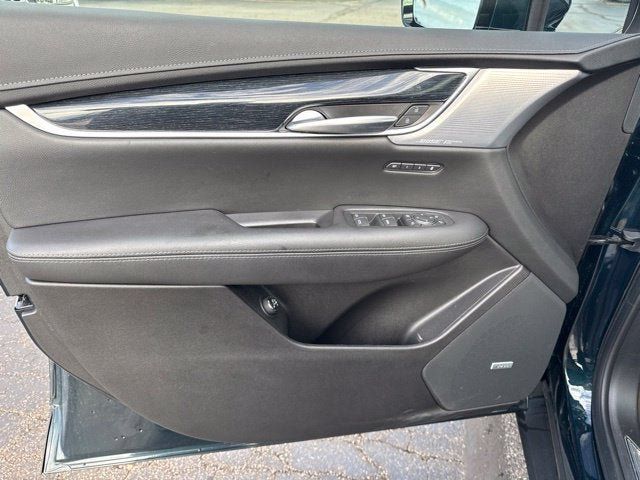 Used 2024 Cadillac XT5 Premium Luxury AWD/4WD image 7