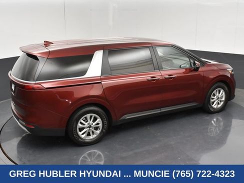 Used 2023 Kia Carnival LX FWD image 31