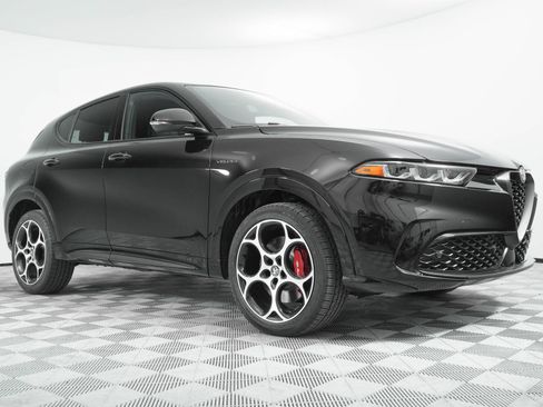 New 2025 Alfa Romeo Tonale w/ Premium Package AWD/4WD image 1