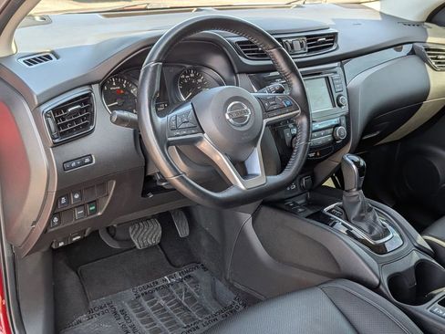 Used 2022 Nissan Rogue Sport SL FWD image 31