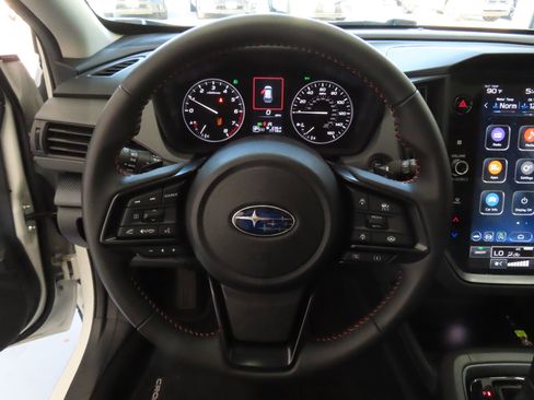 Certified 2025 Subaru Crosstrek 2.5i Limited w/ Crosstrek Mirror Package AWD/4WD image 15