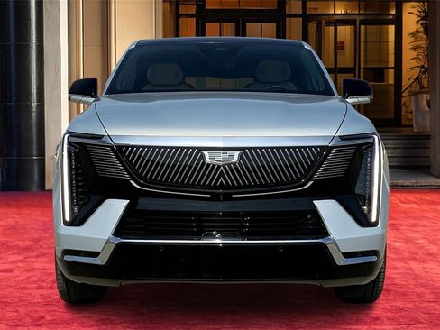 New 2025 Cadillac Escalade IQ Luxury 2 image 3