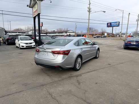 Used 2016 Toyota Avalon Limited image 8