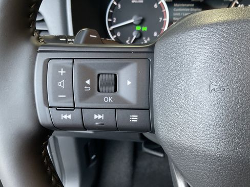 Used 2026 Nissan Rogue SV image 34