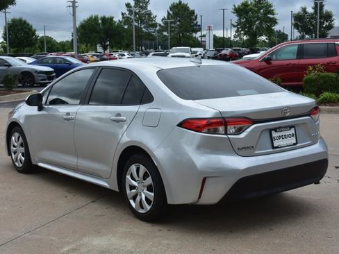 Used 2024 Toyota Corolla LE FWD image 8