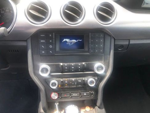 Used 2021 Ford Mustang GT RWD image 5