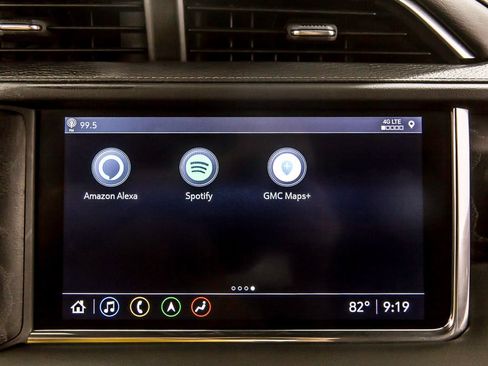 Used 2021 GMC Yukon Denali w/ LPO, Illumination Package RWD image 23
