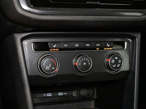 Used 2022 Volkswagen Tiguan S image 16