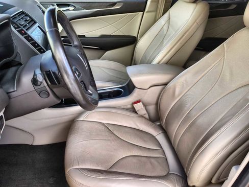 Used 2019 Lincoln MKC Reserve w/ MKC Climate Package image 16