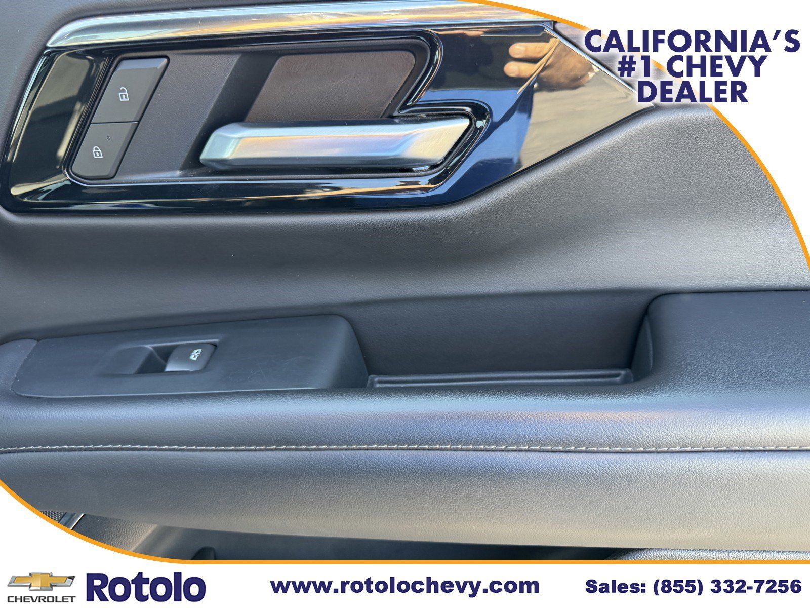 Used 2025 Chevrolet Suburban LT RWD image 10