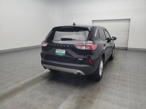 Used 2020 Ford Escape SE image 9