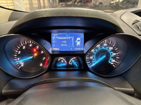 Used 2015 Ford Escape SE image 30