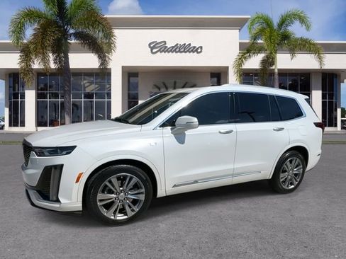 Used 2022 Cadillac XT6 Premium Luxury image 6