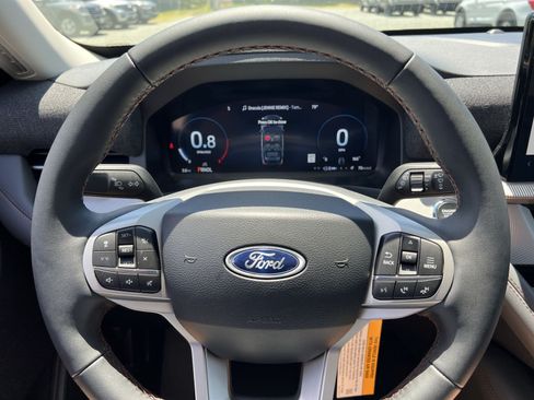 New 2026 Ford Explorer Active w/ Active Comfort Package AWD/4WD image 16