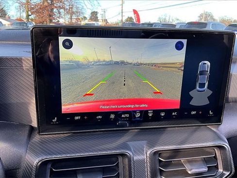 Used 2024 Ford Mustang Convertible image 17