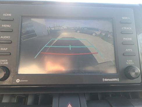 Used 2020 Toyota RAV4 XLE image 29