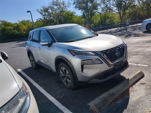 Used 2023 Nissan Rogue SV image 6