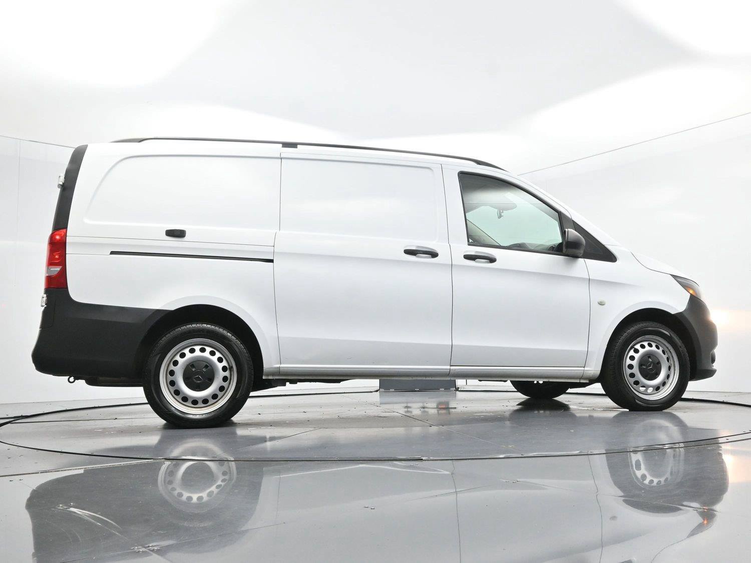 Used 2016 Mercedes-Benz Metris image 44