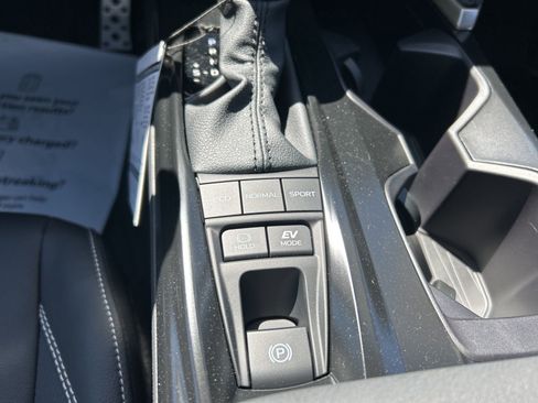 Used 2026 Toyota Camry SE image 7